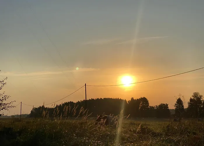 Ajas Tagasi Aiamaja Кемпинг *